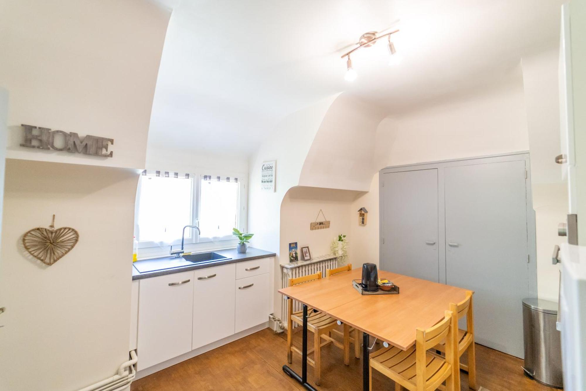 Appart 4 Chambres Parking Voitures Velos 10Min Blois Exterior foto