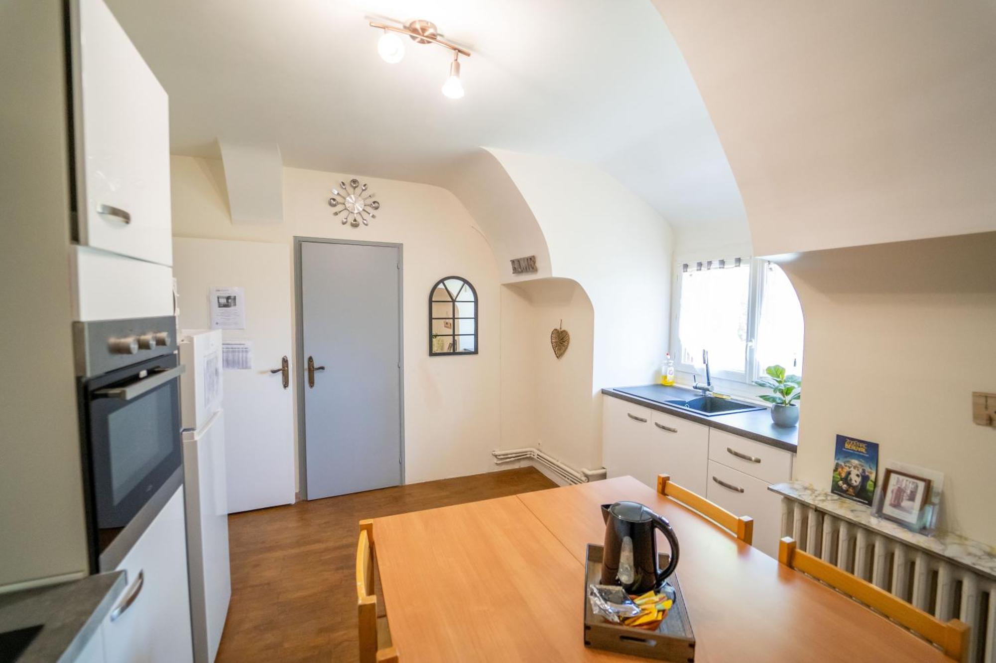 Appart 4 Chambres Parking Voitures Velos 10Min Blois Exterior foto