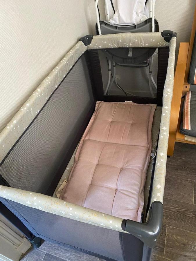 Appart 4 Chambres Parking Voitures Velos 10Min Blois Exterior foto