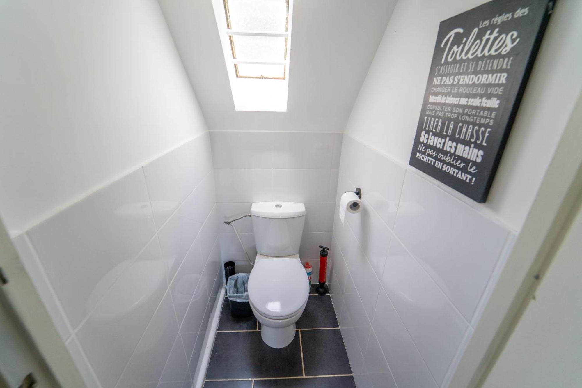 Appart 4 Chambres Parking Voitures Velos 10Min Blois Exterior foto
