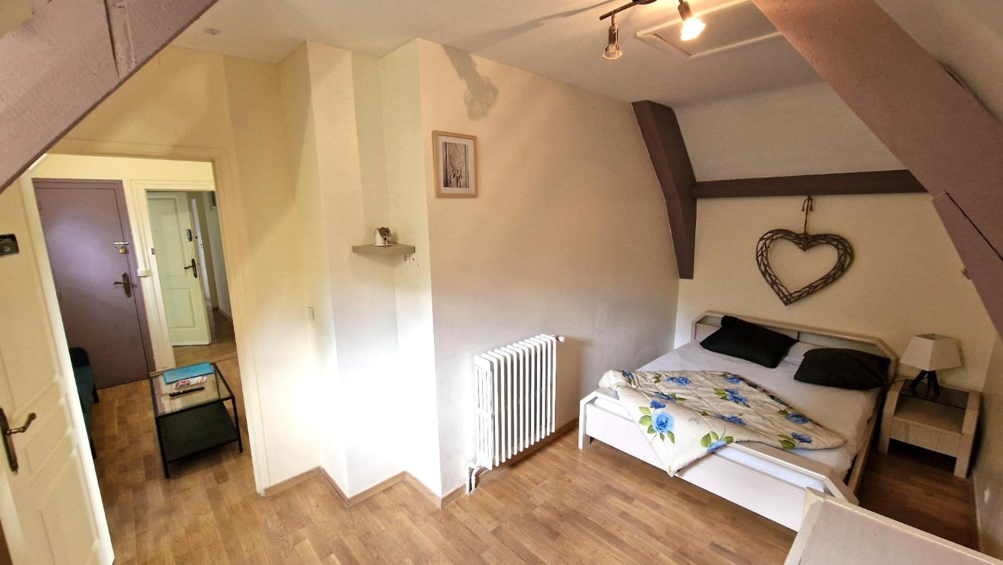 Appart 4 Chambres Parking Voitures Velos 10Min Blois Exterior foto