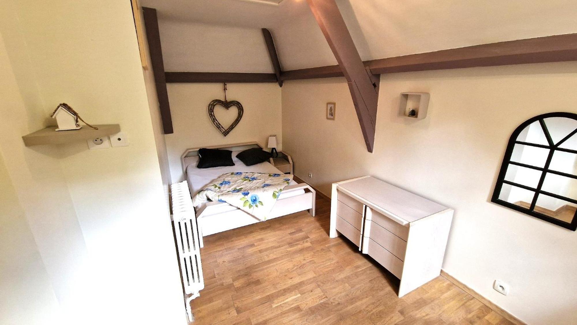 Appart 4 Chambres Parking Voitures Velos 10Min Blois Exterior foto